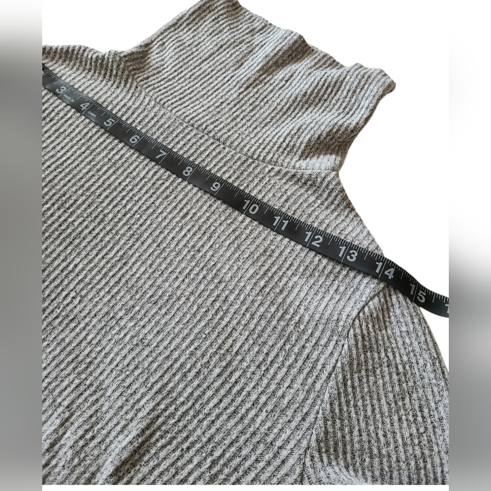 GARAGE RIBBED | CROP TURTLENECK | SIZE P/S - Picture 7 of 14